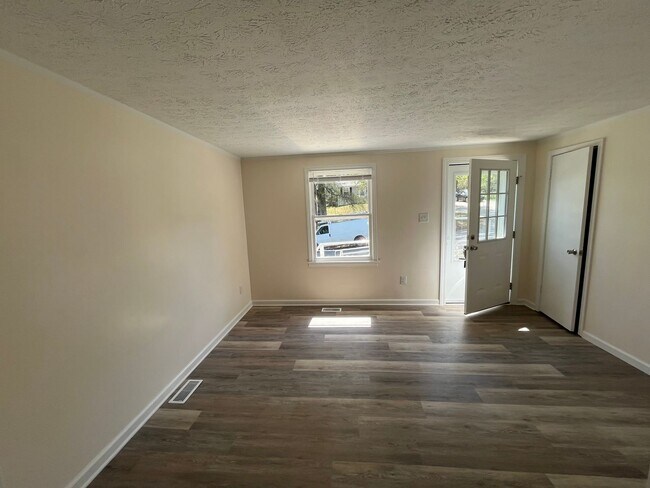 Building Photo - 440 Dudley St