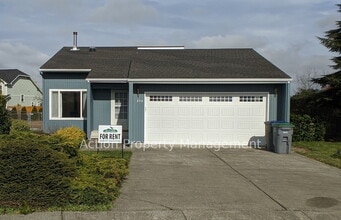 Building Photo - 2 bed + 1 office, 2 bathrooms, in Sequim
