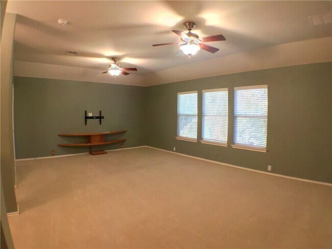 Building Photo - 2308 Paradise Ridge Dr