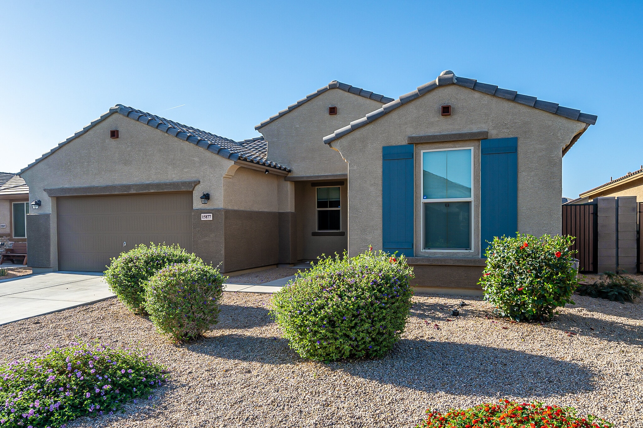 Building Photo - 15877 W Mauna Loa Ln
