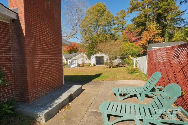 Building Photo - 1632 Kimberly Dr