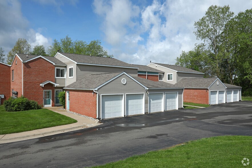 Cascade Ridge Apartments 2000 Cascade Ridge Dr Jackson MI 49203