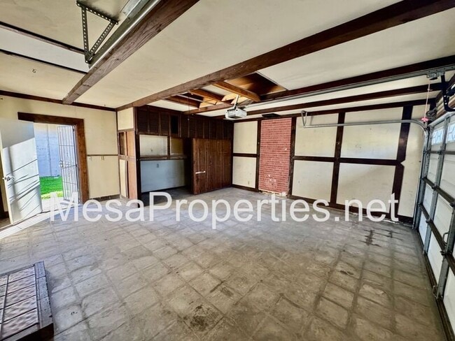 Building Photo - 21010 E Cypress St