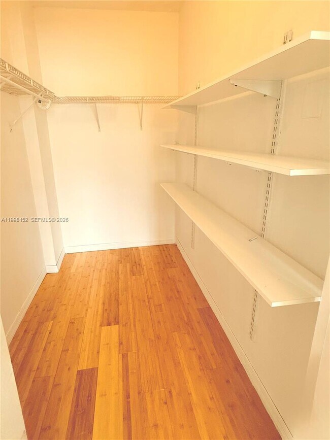 Building Photo - 36 NW 6th Ave