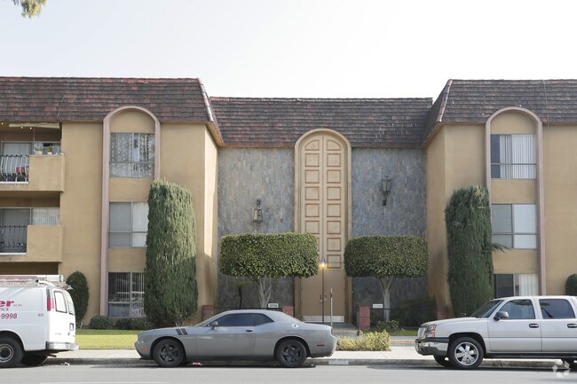 Le Cornette - Devington Apartments
