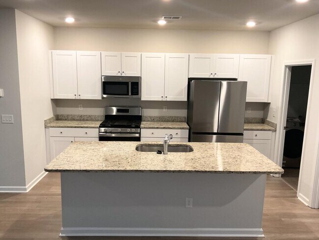 Building Photo - 8147 Forest Edge Dr