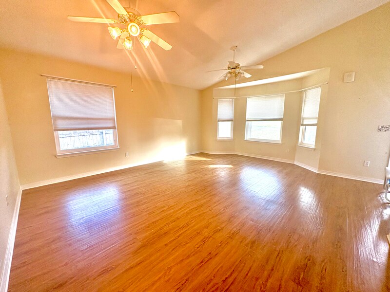 Building Photo - 6879 Cedar Ridge Cir