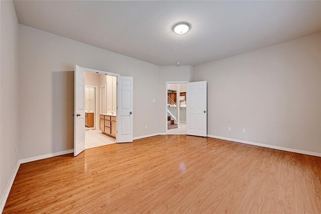 Building Photo - 411 W St Elmo Rd