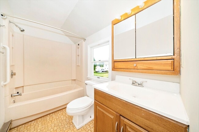 Building Photo - New Market Rental