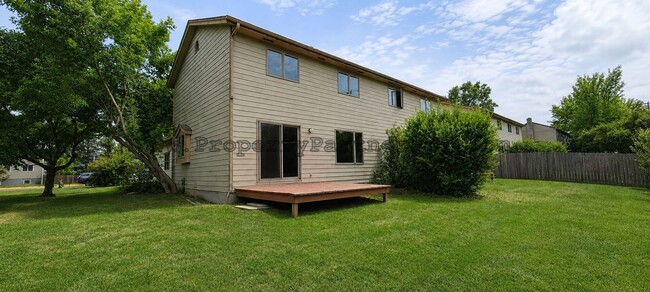 Building Photo - 513 N 19th Ave
