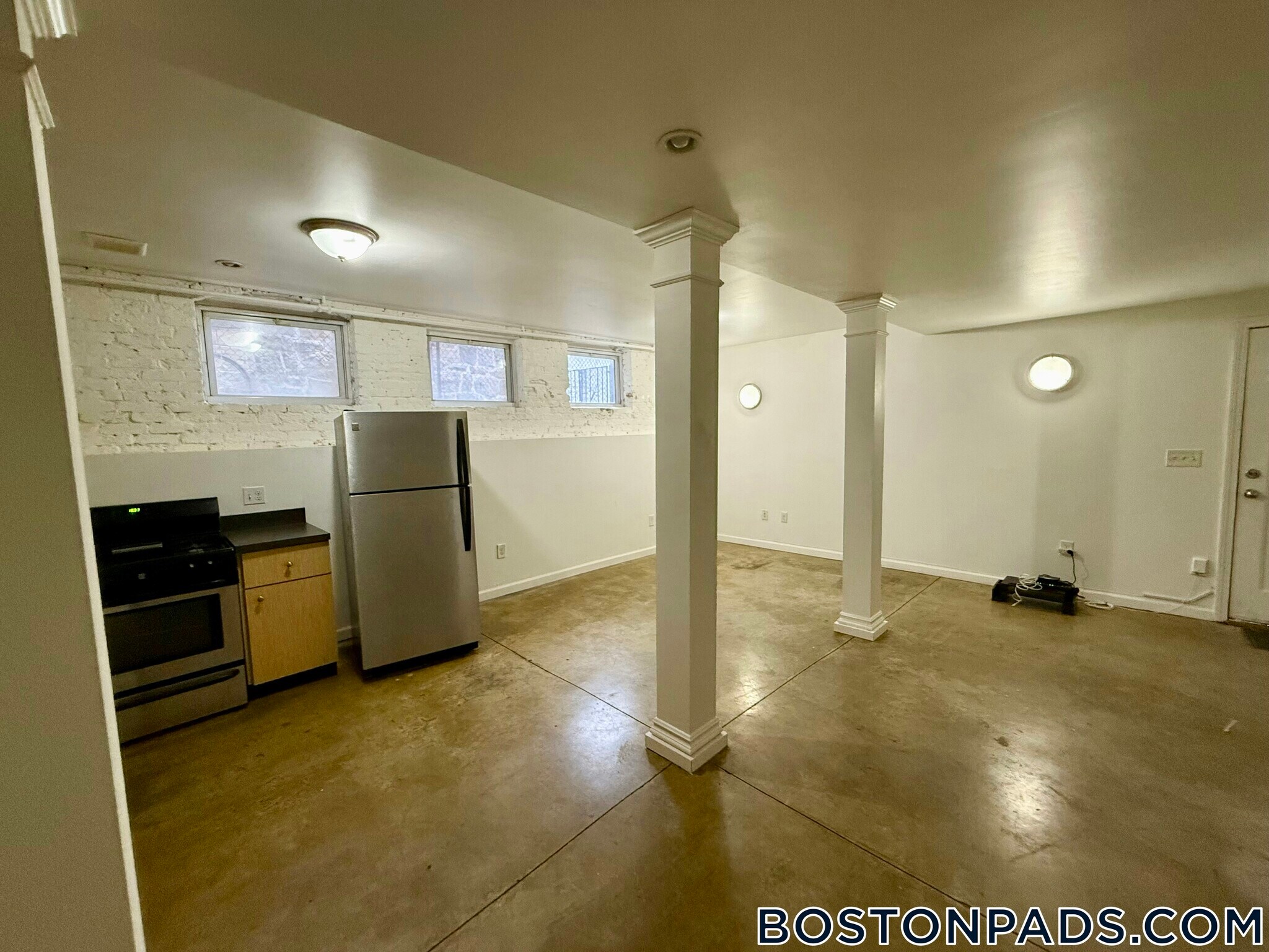 Building Photo - 72 Frankfort St