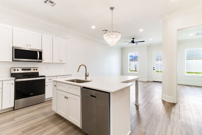 Building Photo - New Construction Upscale Single Story Townhome in Gated Community