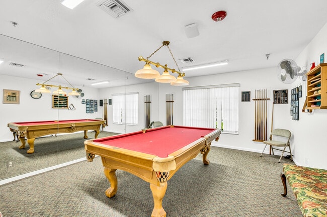 Building Photo - 18615 Breezy Palm Way