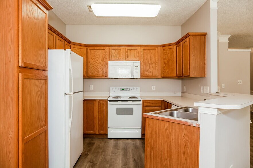 Building Photo - 14814 Jerpoint Abby Dr