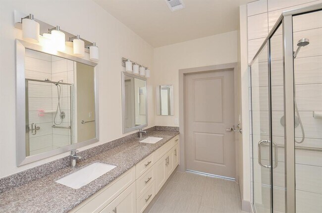 Building Photo - 6955 Turtlewood Dr