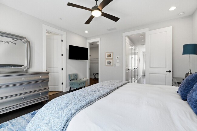 Building Photo - 285 Castleberry Hill Walk SW