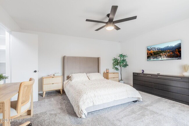 Building Photo - 2529 E Commonwealth Cir