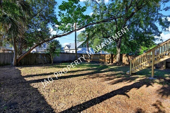 Building Photo - 2512 Park St