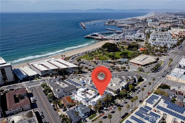 Building Photo - 425 S Catalina Ave