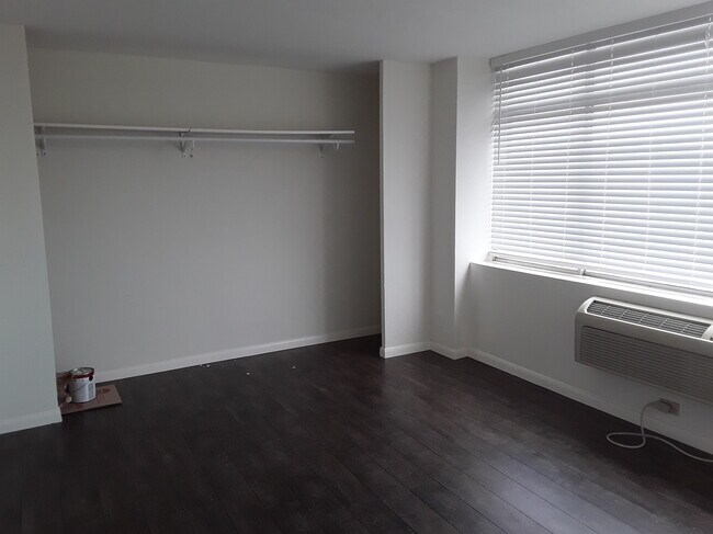 Building Photo - 7520 Hornwood Dr