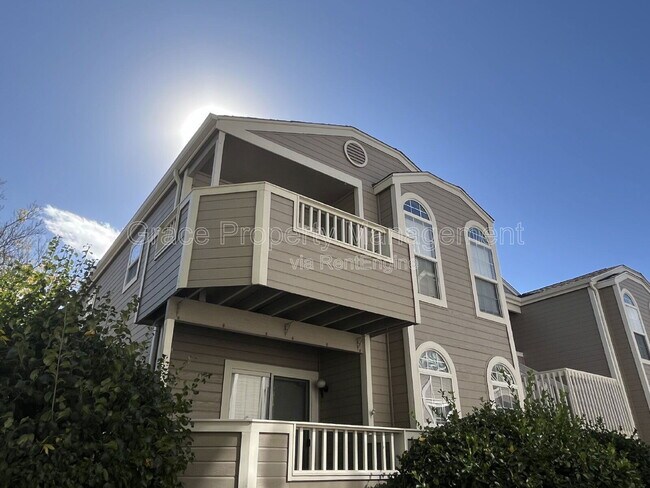 Building Photo - 5708 W Asbury Pl