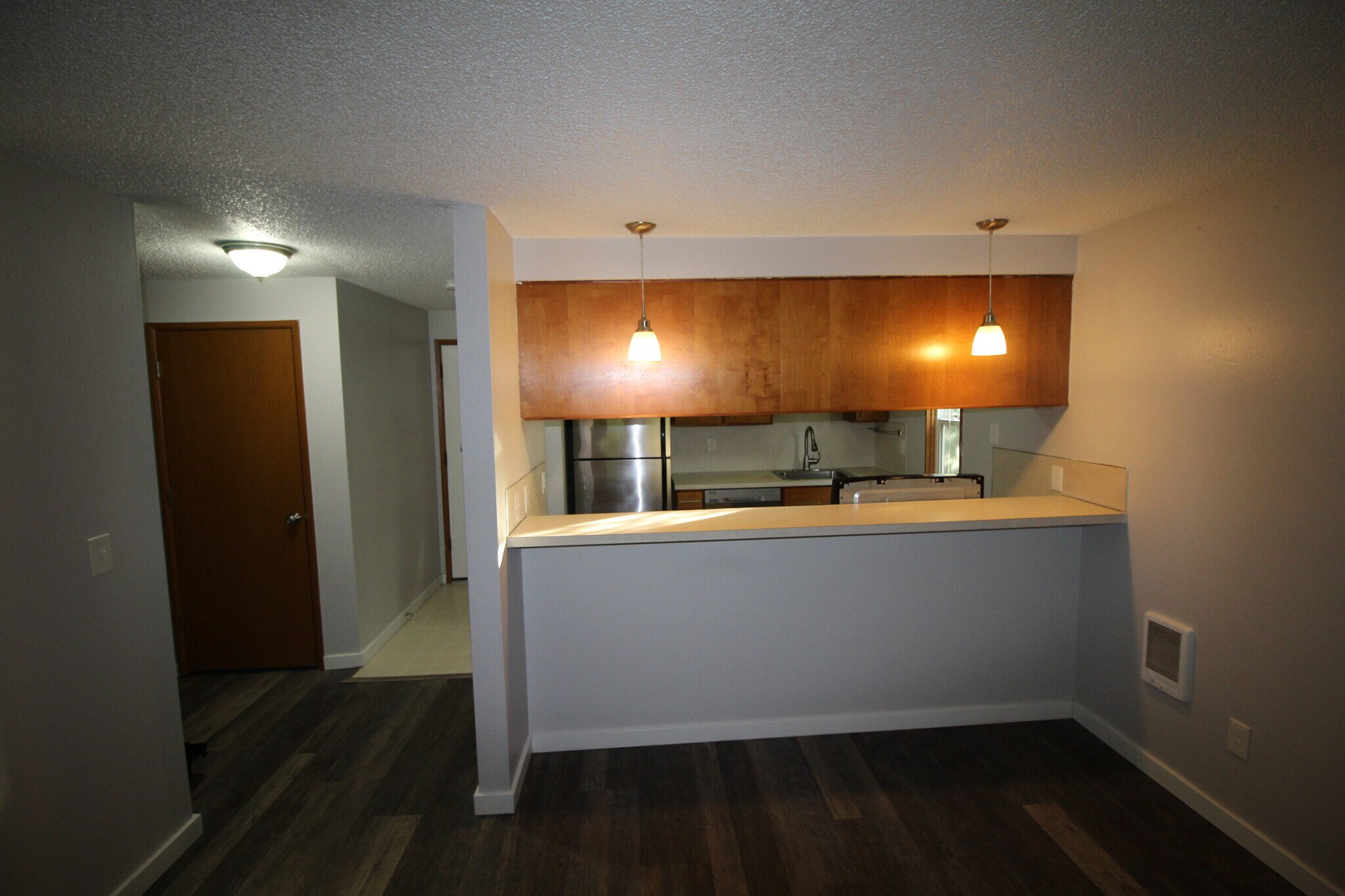 Bar seating at kitchen - 4614 Lower Dr