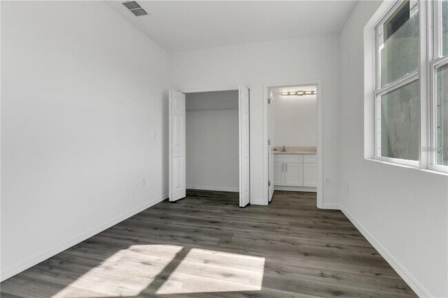 Building Photo - 3664 Ribera Ave