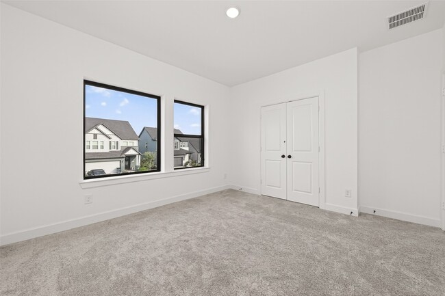 Building Photo - 16915 Chapel Knox Dr