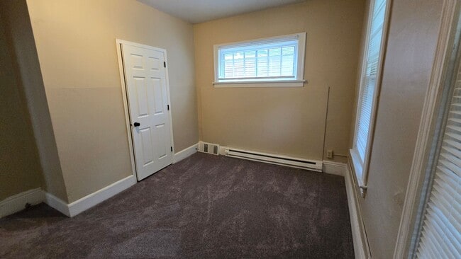 Building Photo - 908 Lafond Ave