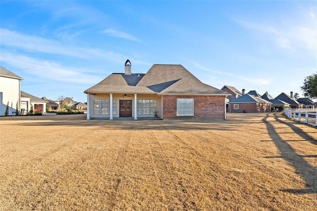 Building Photo - 4140 Primrose Dr