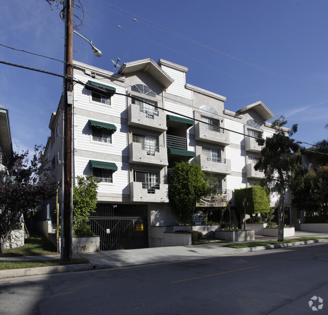 Primary Photo - Arch Court Apartments