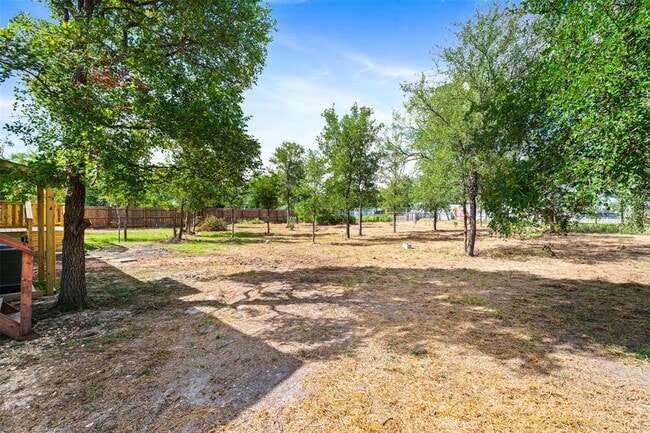 Building Photo - 265 Hershal Ln