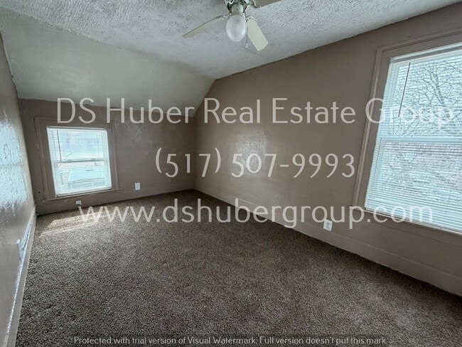 Building Photo - 305 Howe St