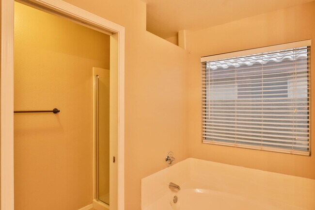 Building Photo - 8438 W Charter Oak Rd