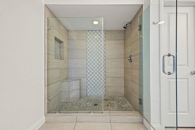 Building Photo - 13015 N 49th Pl