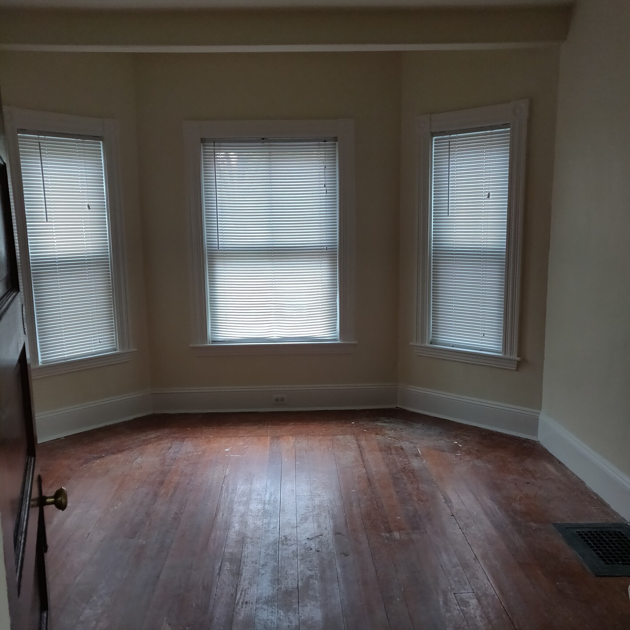 Building Photo - 149 Cedar St