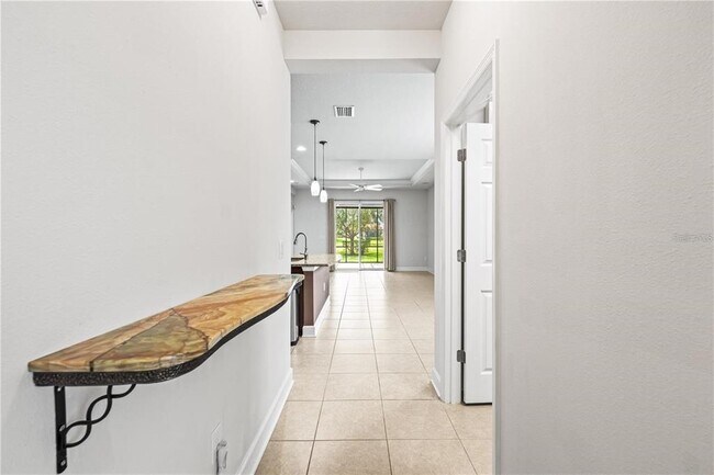 Building Photo - 8437 Nandina Dr