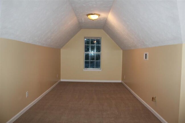 Building Photo - 2672 Crestworth Ln
