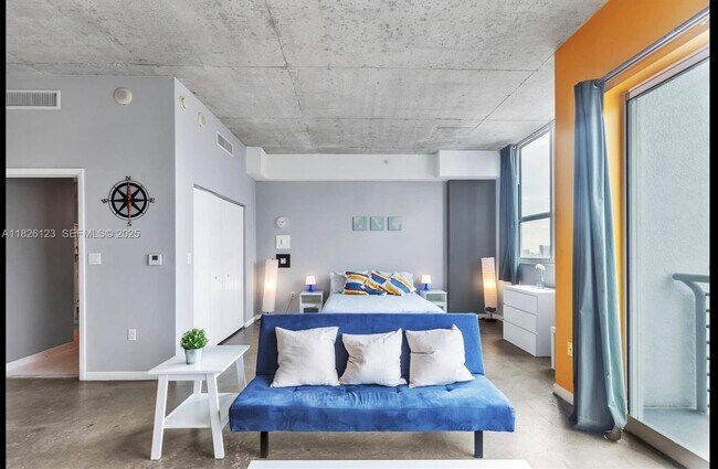 Building Photo - 133 NE 2nd Ave