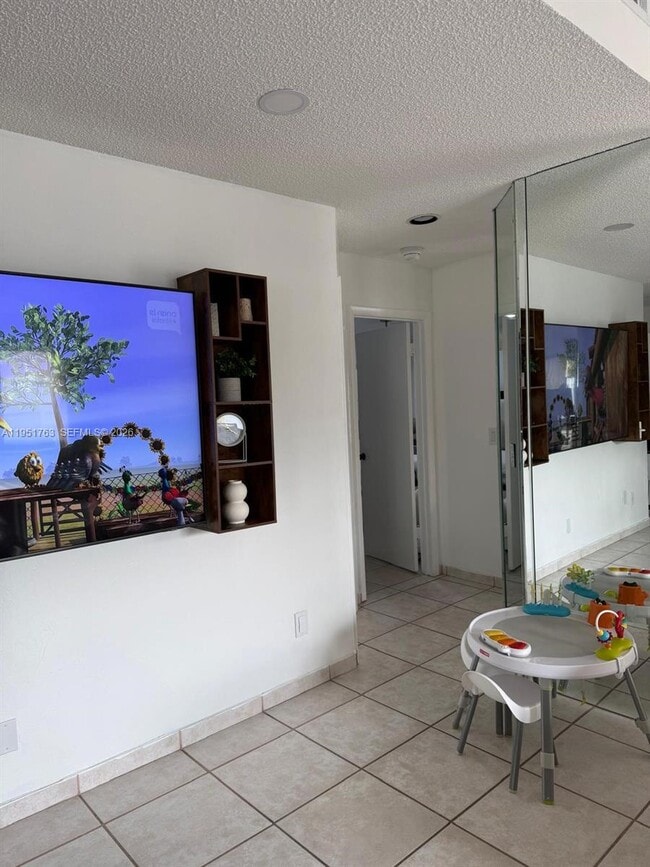 Building Photo - 1041 SW 111th Ave