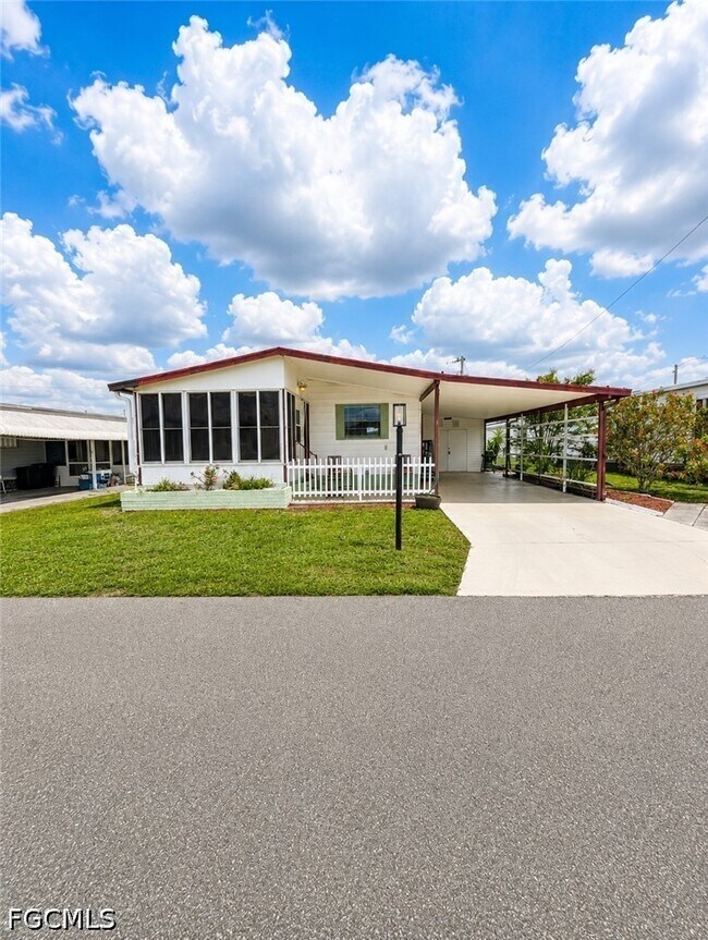 Building Photo - 3404 Rainbow Ln