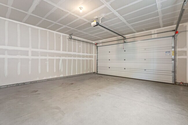 Building Photo - 12459 W Norterra Ln