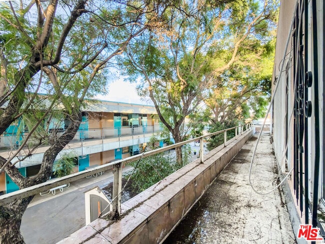 Building Photo - 1675 W Martin Luther King Jr Blvd