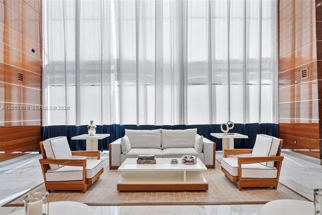 Building Photo - 17475 Collins Ave