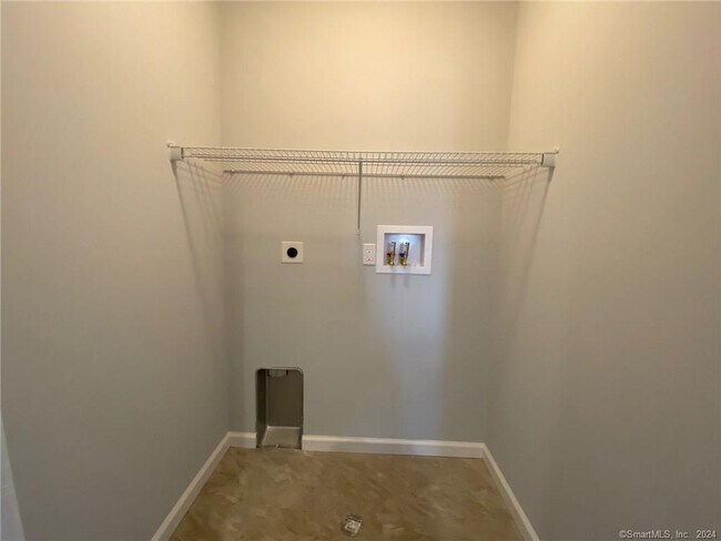 Building Photo - 39 Rowland Farm Rd