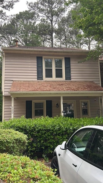 Building Photo - 720 Benchmark Dr