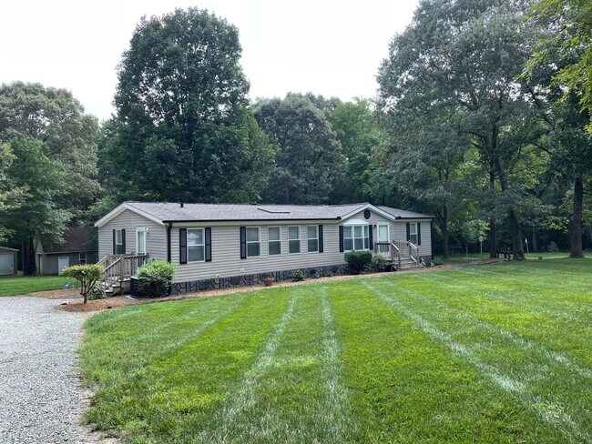 Building Photo - Updated Three Bedroom Two Bath Double Wide...
