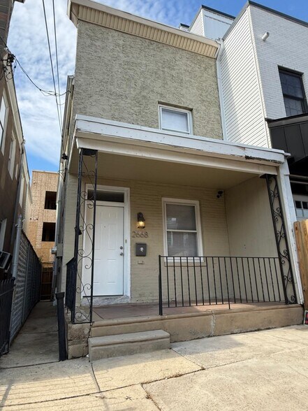 Building Photo - 2668 Braddock St