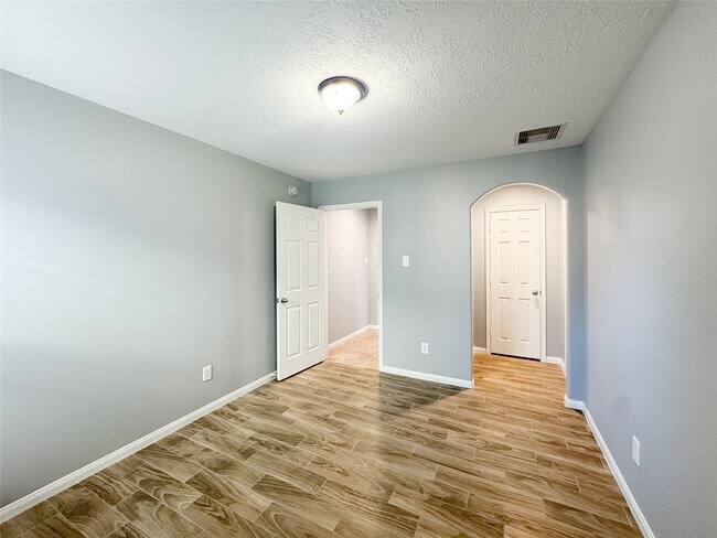 Building Photo - 19214 Garrett Knolls Ln