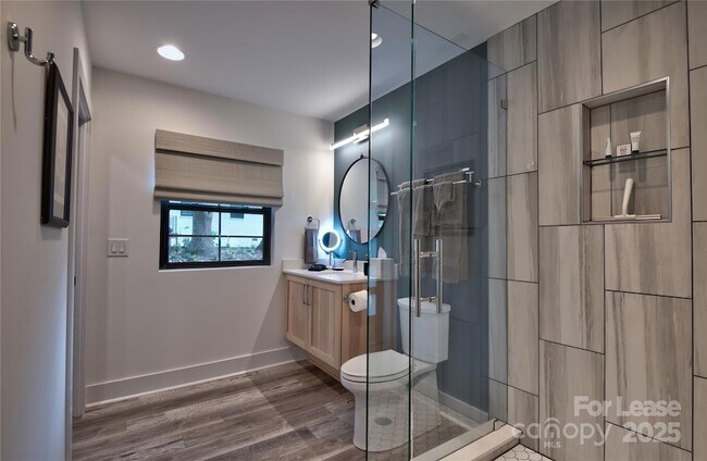 Building Photo - 3945 Rockfern Rd